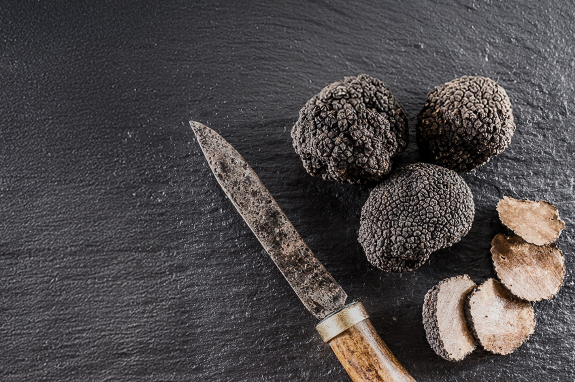 Bílý a černý lanýž v La Villa